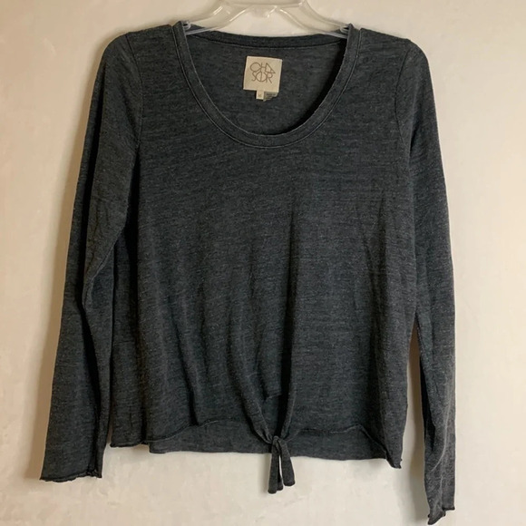 Chaser scoop neck twist tie front long sleeve raw hem Gray T-shirt Size Medium - Picture 1 of 8